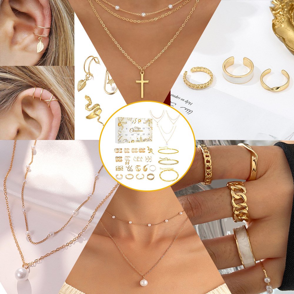 24-Day Christmas Countdown Jewelry Blind Box - Image 3
